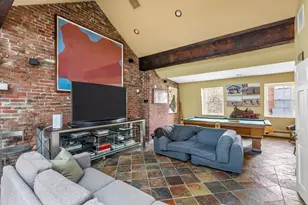 52 Pinckney St, Boston, MA 02114 - Photo 23