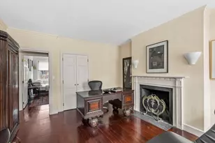 52 Pinckney St, Boston, MA 02114 - Photo 35