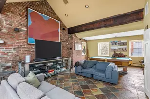 52 Pinckney St, Boston, MA 02114 - Photo 23