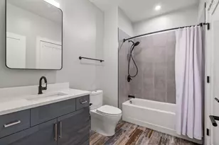 60 Cross St E, Somerville, MA 02145 - Photo 17