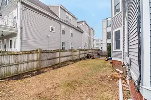 318 Beacon St, Somerville, MA 02143 - Photo 37