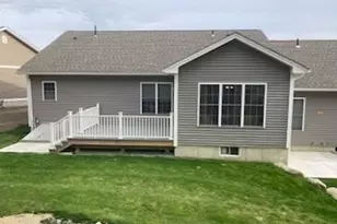 308 Miller St, Ludlow, MA 01056 - Photo 25