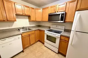 15 Willis St, Framingham, MA 01702 - Photo 3