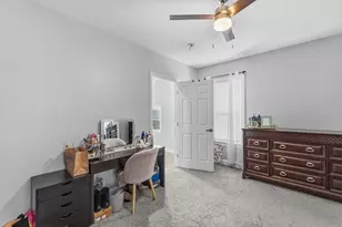 26 Oak St, New Bedford, MA 02740 - Photo 17
