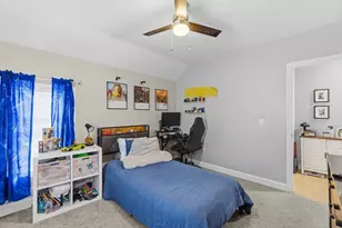 26 Oak St, New Bedford, MA 02740 - Photo 15