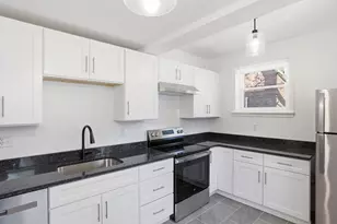 70 Commandants Wy, Chelsea, MA 02150 - Photo 3
