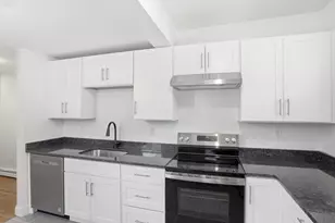 70 Commandants Wy, Chelsea, MA 02150 - Photo 5