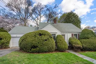 127 Fairway Dr, Newton, MA 02465 - Photo 11