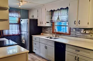 44 Wilson Ave, Chicopee, MA 01013 - Photo 3