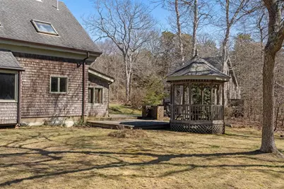 24 Beetle Swamp Rd, Edgartown, MA 02539 - Photo 5