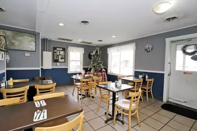 116 Sconticut Neck Rd, Fairhaven, MA 02719 - Photo 5