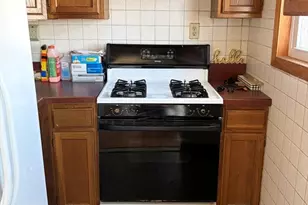 31 Cross St, Fall River, MA 02723 - Photo 5
