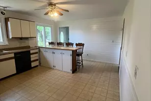 18 Highland Park Dr, West Springfield, MA 01089 - Photo 11