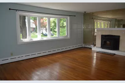 18 Highland Park Drive, West Springfield, MA 01089 - Photo 9