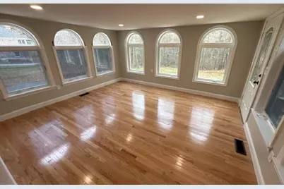 10 Crestwood Rd, North Reading, MA 01864 - Photo 7