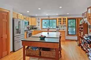 159 Lake St, Tisbury, MA 02568 - Photo 11