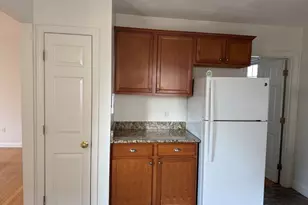 9 Hillside Ave, Marblehead, MA 01945 - Photo 3