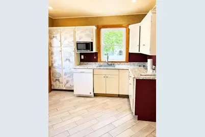 13 Moulton St, Lynn, MA 01905 - Photo 7