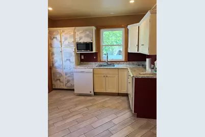 13 Moulton St, Lynn, MA 01905 - Photo 11