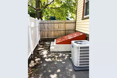 13 Moulton St, Lynn, MA 01905 - Photo 13
