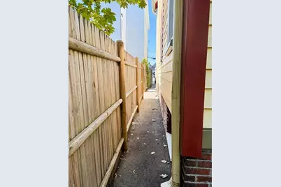 13 Moulton St, Lynn, MA 01905 - Photo 3
