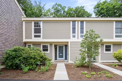 11 Oak St #15, Wellesley, MA 02482 - Photo 5