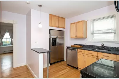 32 Almont St #32-1, Medford, MA 02155 - Photo 7