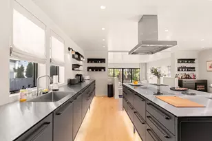 11 Purchase St, Newburyport, MA 01950 - Photo 3