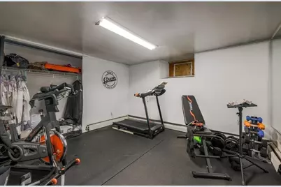 951 Canterbury St, Boston, MA 02131 - Photo 29