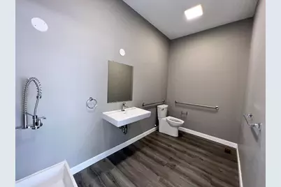 1049 Main St #C, Brockton, MA 02301 - Photo 11