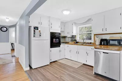 94 Cora Ave, Chicopee, MA 01013 - Photo 15