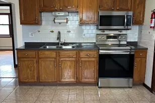 77 Star St, Pawtucket, RI 02860 - Photo 13