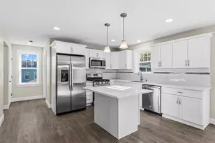 1001 Bay St, Fall River, MA 02724 - Photo 5