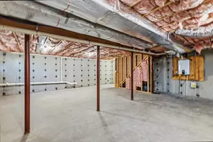 1001 Bay St, Fall River, MA 02724 - Photo 31
