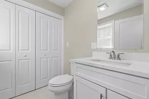 989 Bay St, Fall River, MA 02724 - Photo 25