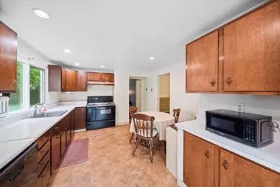 138 Lakehurst Ave, Weymouth, MA 02189 - Photo 5