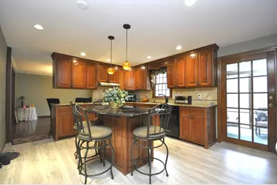 81 Amber Dr, East Bridgewater, MA 02333 - Photo 5