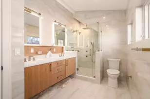 71 Greenough St, Brookline, MA 02445 - Photo 13