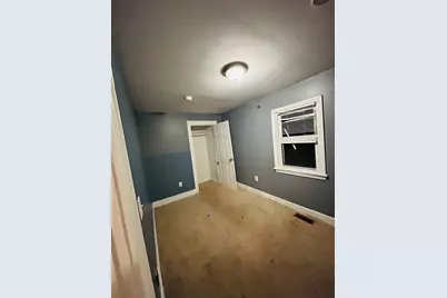 733 Pleasant St #1, Leicester, MA 01542 - Photo 9