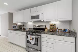 22 Woodland Park Dr, Haverhill, MA 01830 - Photo 13
