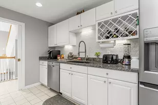 22 Woodland Park Dr, Haverhill, MA 01830 - Photo 11
