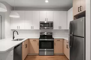 289 Walk Hill St, Boston, MA 02131 - Photo 3
