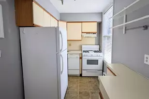 4 Commonwealth Ct, Boston, MA 02135 - Photo 5