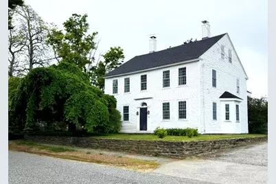 82 Petersham Rd, Hardwick, MA 01037 - Photo 1