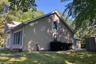 74 N Hatfield Rd, Hatfield, MA 01038 - Photo 3