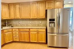 187 White St, Lowell, MA 01854 - Photo 15