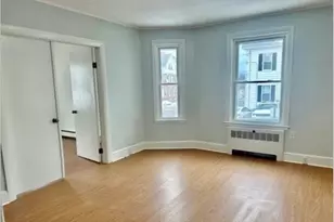 187 White St, Lowell, MA 01854 - Photo 9