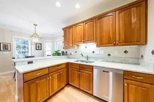 68 Charles Ct, Southborough, MA 01772 - Photo 11