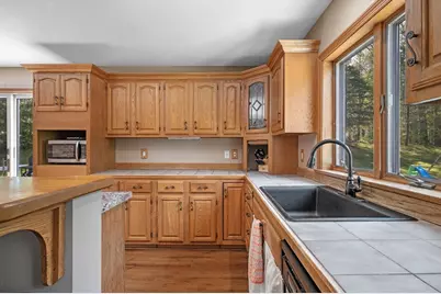 65 Center St, Groveland, MA 01834 - Photo 19