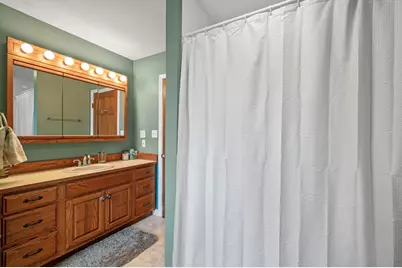 65 Center St, Groveland, MA 01834 - Photo 33